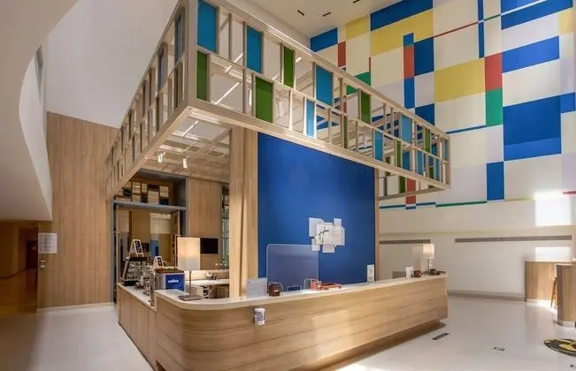 Holiday Inn Express & Suites Bengaluru Old Madras Road, an IHG Hotel - Lobi