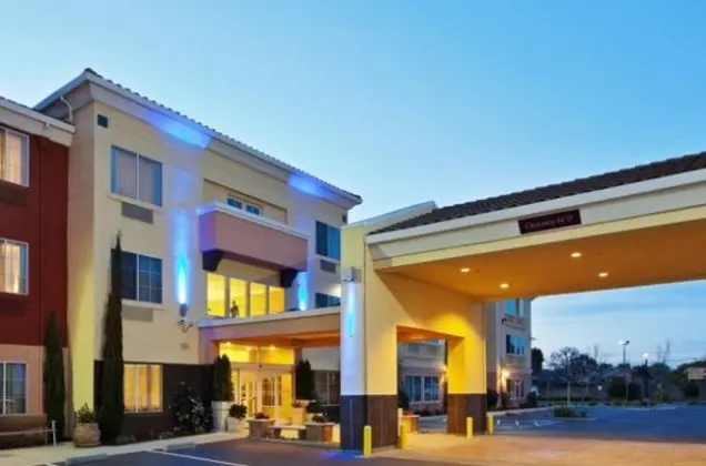 Holiday Inn Express Hotel & Suites Berkeley 