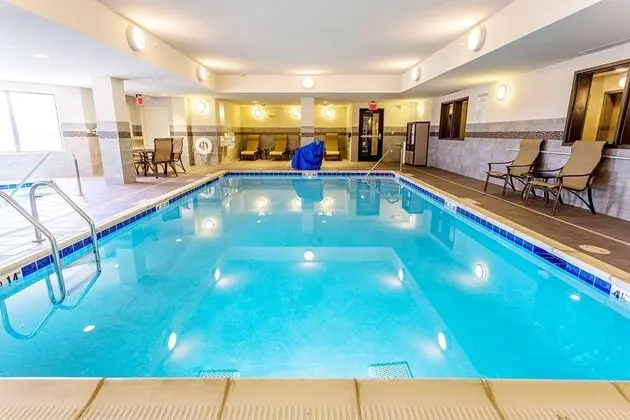Holiday Inn Express and Suites Billings West - Havuz