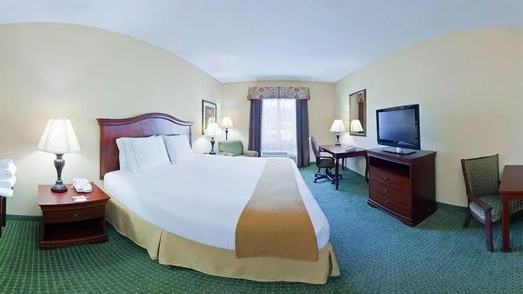 Holiday Inn Express and Suites Binghamton Universi