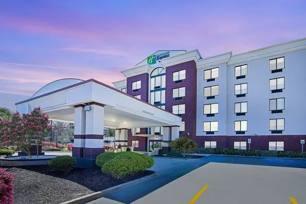 Holiday Inn Express and Suites Birmingham Invernes - Öne Çıkan Resim