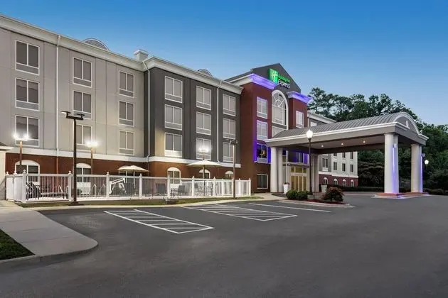 Holiday Inn Express and Suites Birmingham Irondale - Dış Mekan
