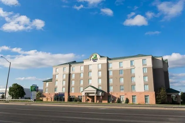 Holiday Inn Express and Suites Brampton - Dış Mekan