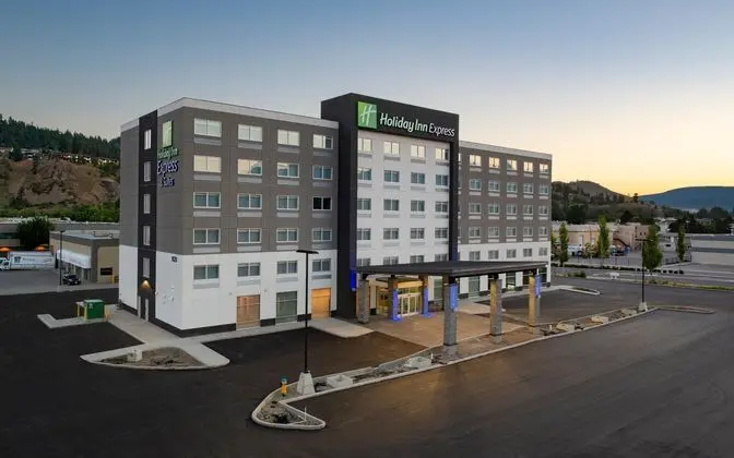 Holiday Inn Express & Suites Brandon