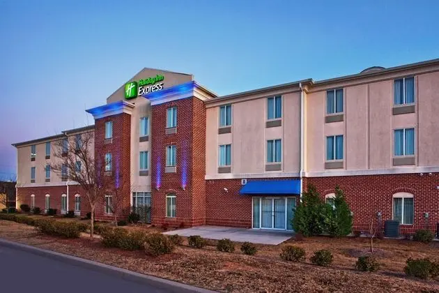 Holiday Inn Express and Suites Bremen