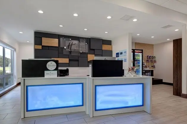 Holiday Inn Express & Suites Brighton - Dış Mekan