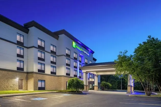 Holiday Inn Express and Suites Brockville - Dış Mekan