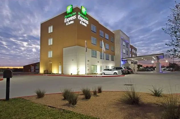 HOLIDAY INN EXPRESS AND SUITES BROOKSHIRE-KATY FRE