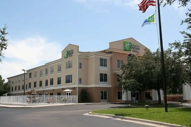 Holiday Inn Express and Suites Brooksville West - Dış Mekan