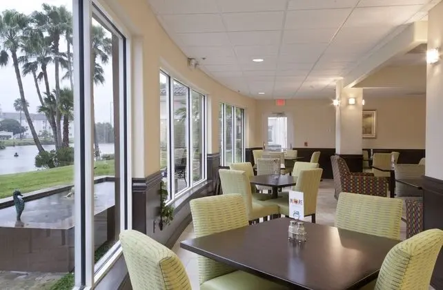 Holiday Inn Express Hotel & Suites Brownsville