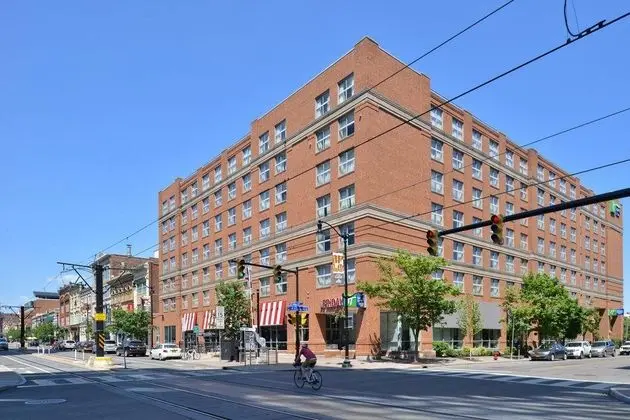 Holiday Inn Express & Suites Buffalo Downtown