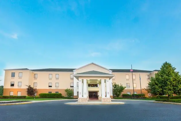 Holiday Inn Express and Suites Burlington Mount Ho