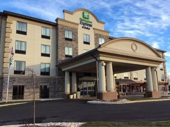 Holiday Inn Express and Suites Butler