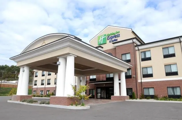 Holiday Inn Express and Suites Cambridge