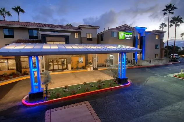 Holiday Inn Express and Suites Carlsbad Beach - Dış Mekan