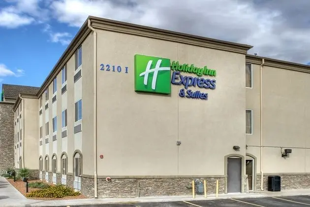 Holiday Inn Express and Suites Carlsbad
