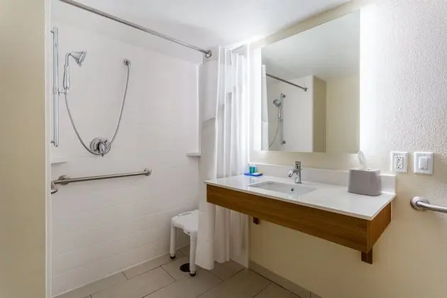 Holiday Inn Express And Suites Cedar Falls - Oda