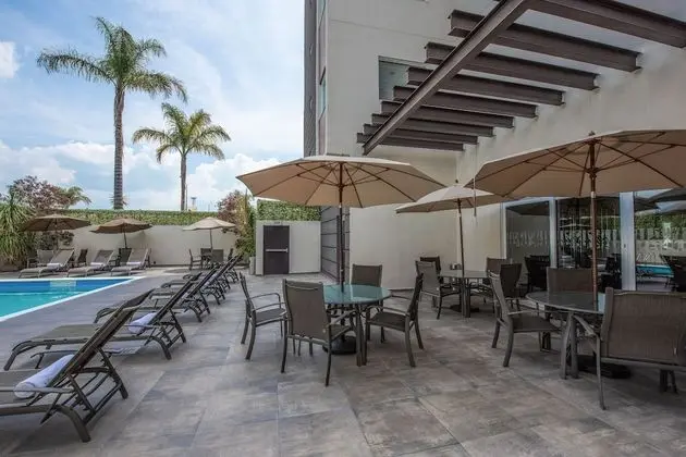 Holiday Inn Express & Suites Celaya, an IHG Hotel - Havuz