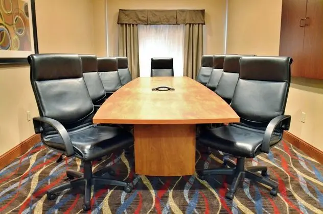 Holiday Inn Express & Suites Center Township - Öne Çıkan Resim