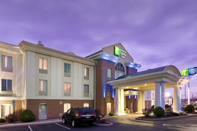 Holiday Inn Express and Suites Chambersburg