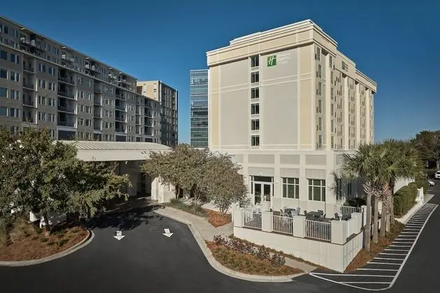 Holiday Inn Express & Suites Charleston DWTN - Medical CTR by IHG
