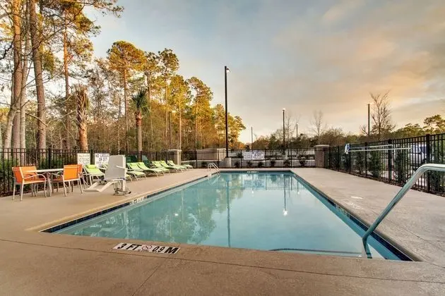 Holiday Inn Express & Suites Charleston NE Mt Pleasant US17, an IHG Hotel - Havuz