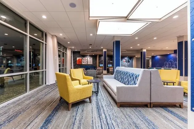 Holiday Inn Express & Suites Charlottesville, an IHG Hotel - Dış Mekan
