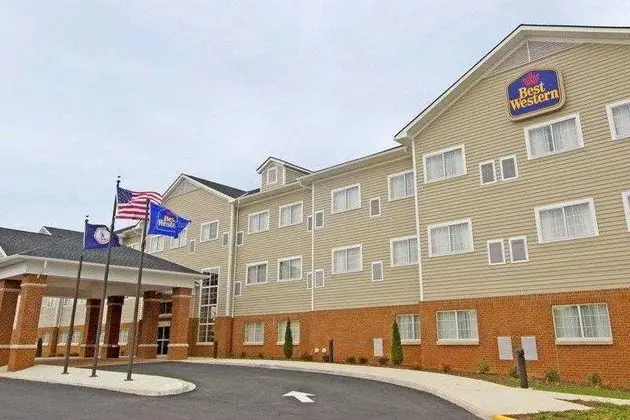Holiday Inn Express and Suites Charlottesville