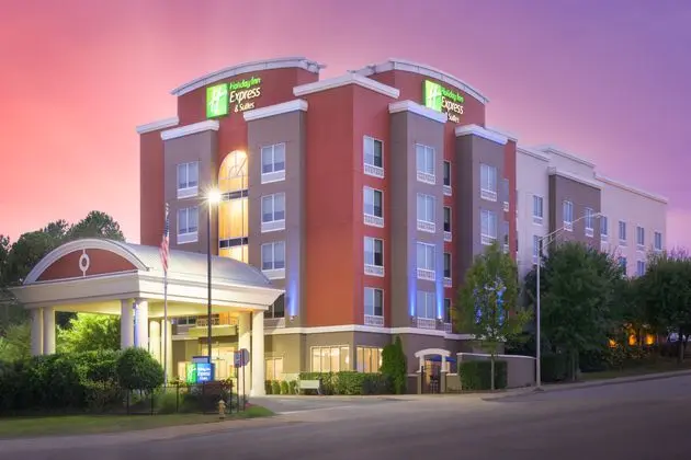 Holiday Inn Express and Suites Chattanooga Downtow