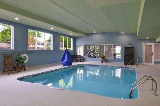 Holiday Inn Express and Suites Chattanooga East Ri - Havuz