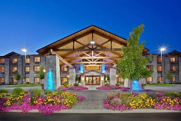 Holiday Inn Express and Suites Cheney
