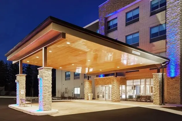 Holiday Inn Express and Suites Chicago North Shore - Öne Çıkan Resim
