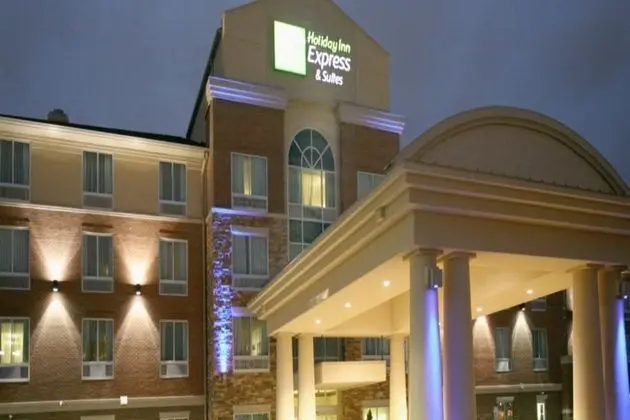 Holiday Inn Express Hotel & Suites Cincinnati - Ma