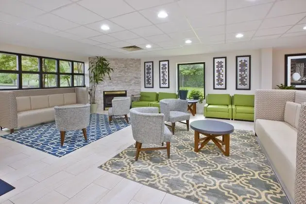 Holiday Inn Express and Suites Cincinnati Northeas - Dış Mekan