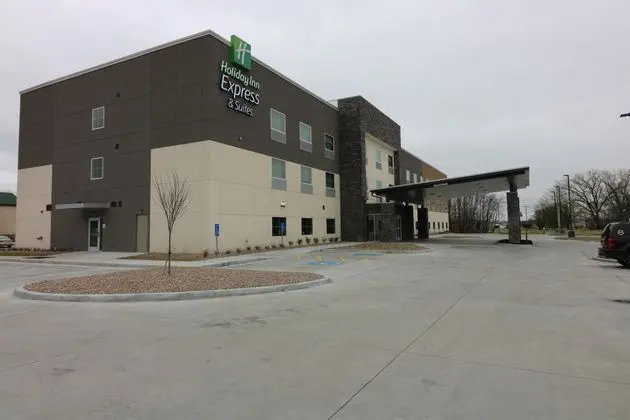 Holiday Inn Express and Suites Coffeyville