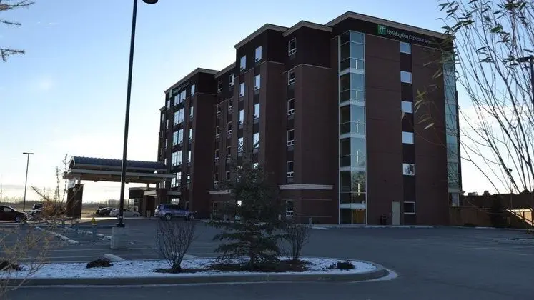 Holiday Inn Express and Suites Cold Lake