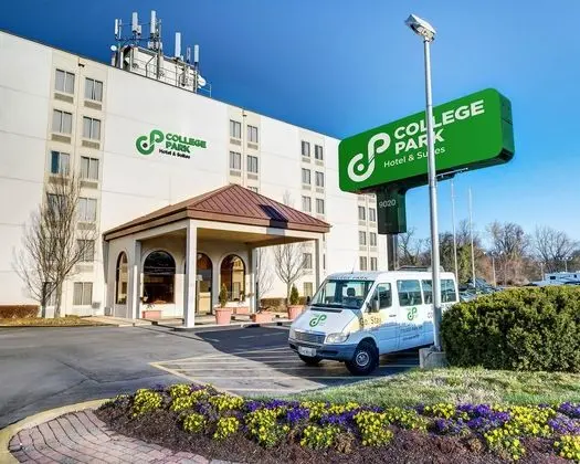 Holiday Inn Express and Suites College Park