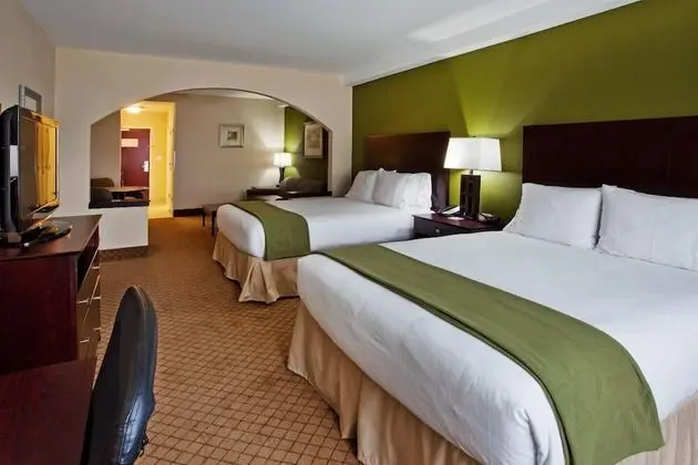 Holiday Inn Express Hotel & Suites Columbus-Fort Benning, an IHG Hotel - Oda