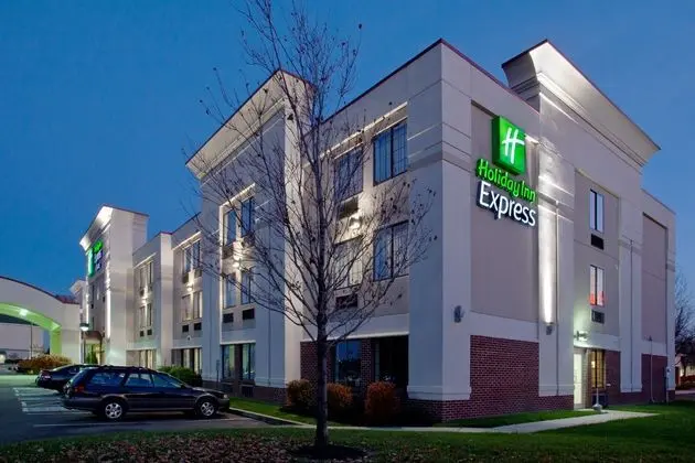 Holiday Inn Express and Suites Columbus SW Grove C