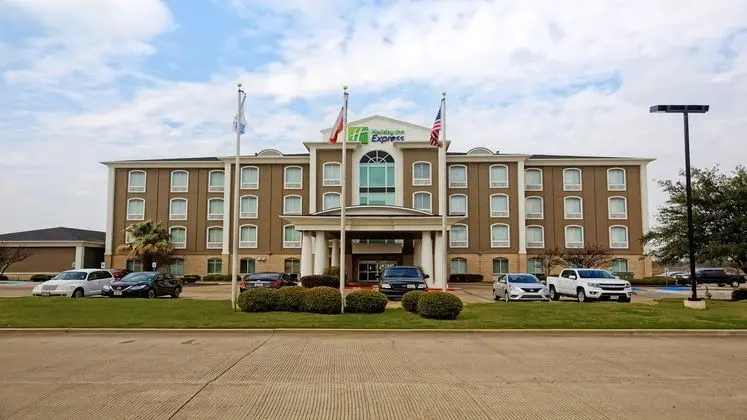 Holiday Inn Express and Suites Corsicana I 45
