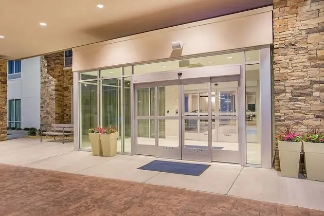 Holiday Inn Express & Suites Covington, an IHG Hotel - Dış Mekan