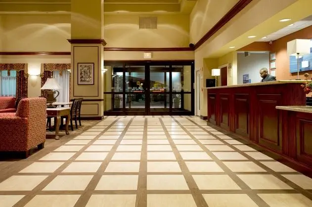 Holiday Inn Express Hotel & Suites Dallas Ft. Wort - Dış Mekan