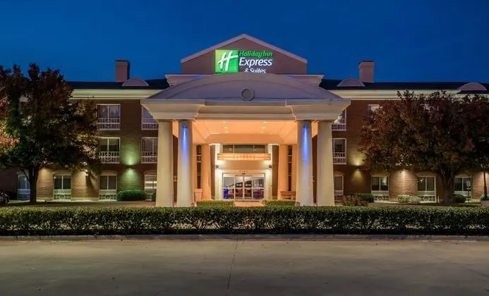 Holiday Inn Express and Suites Dallas North Tollwa