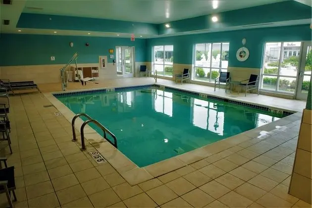 Holiday Inn Express & Suites Dayton North - Vandalia, an IHG Hotel - Havuz