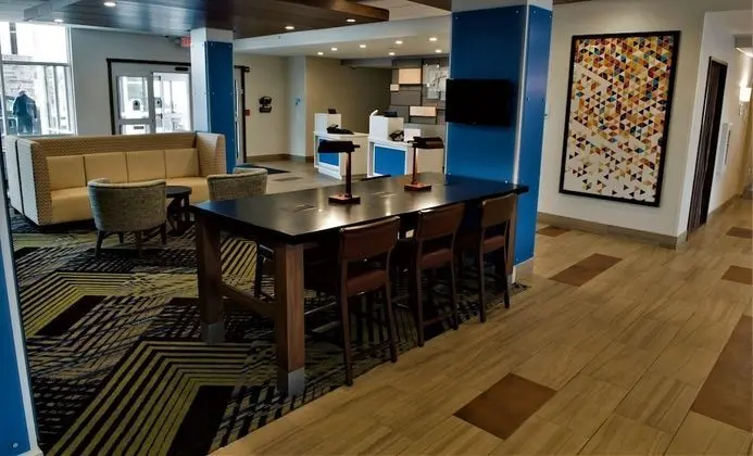 Holiday Inn Express & Suites Dayton North - Vandalia, an IHG Hotel - Lobi