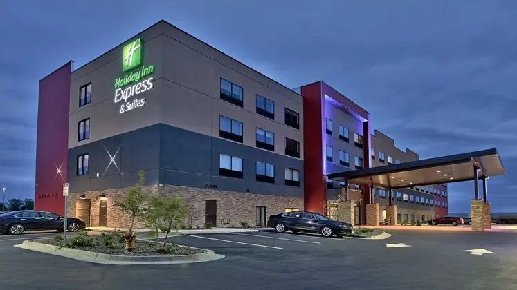 Holiday Inn Express Suites Denver Northwest Broomf