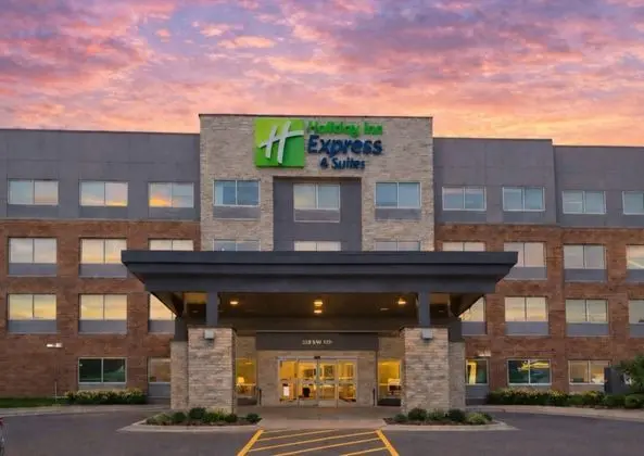 Holiday Inn Express & Suites Des Moines Downtown, an IHG Hotel - Dış Mekan