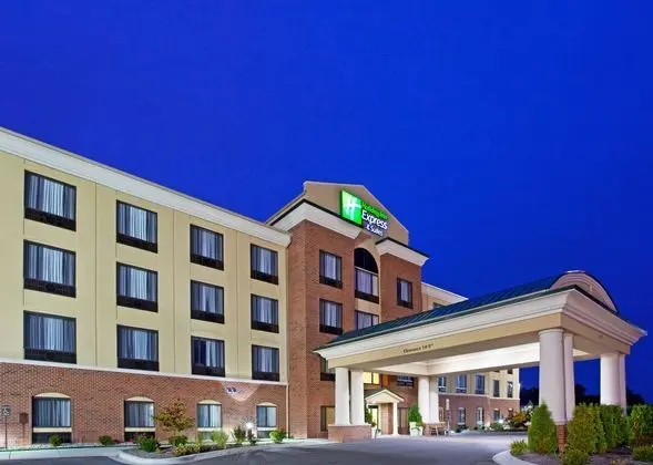 Holiday Inn Express and Suites Detroit - Utica