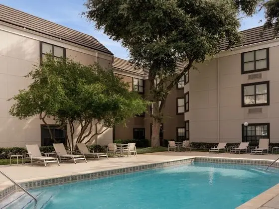 Holiday Inn Express Hotel & Suites DFW North - Havuz