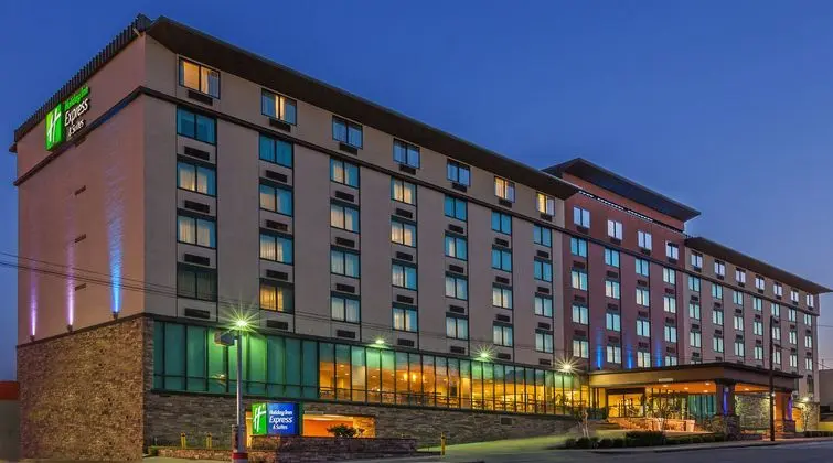 Holiday Inn Express & Suites Downtown Fort Worth